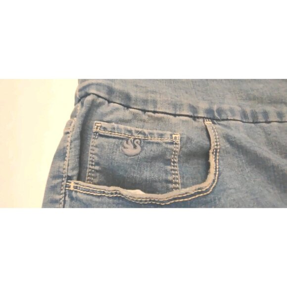 Amanda GLORIA VANDERBILT 22w Jean Shorts Slimming Panel Pull On Bermuda Stretch - Picture 6 of 14